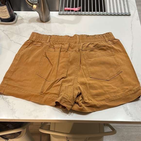 Women’s Button-Front High Waisted Shorts in Rust Orange and Olive Green - Picture 5 of 5
